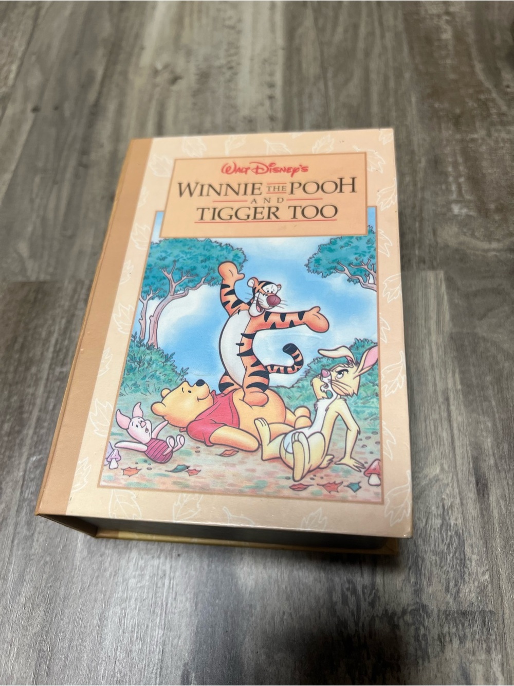 Vintage Disney Winnie The Pooh And Tigger Too Book Clock Rare For Parts/Repair